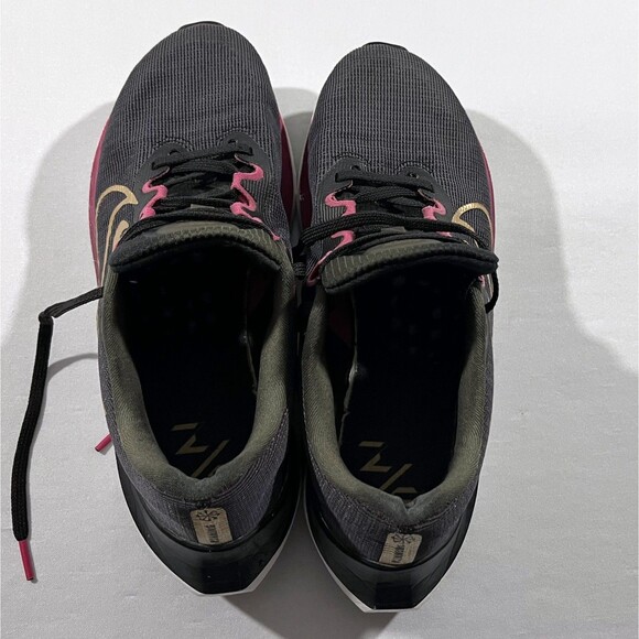 Nike Zoom Fly 5 Black Gold DM8974 004 Womens Running Shoes Sneakers Gym Sz 9 - Picture 7 of 10